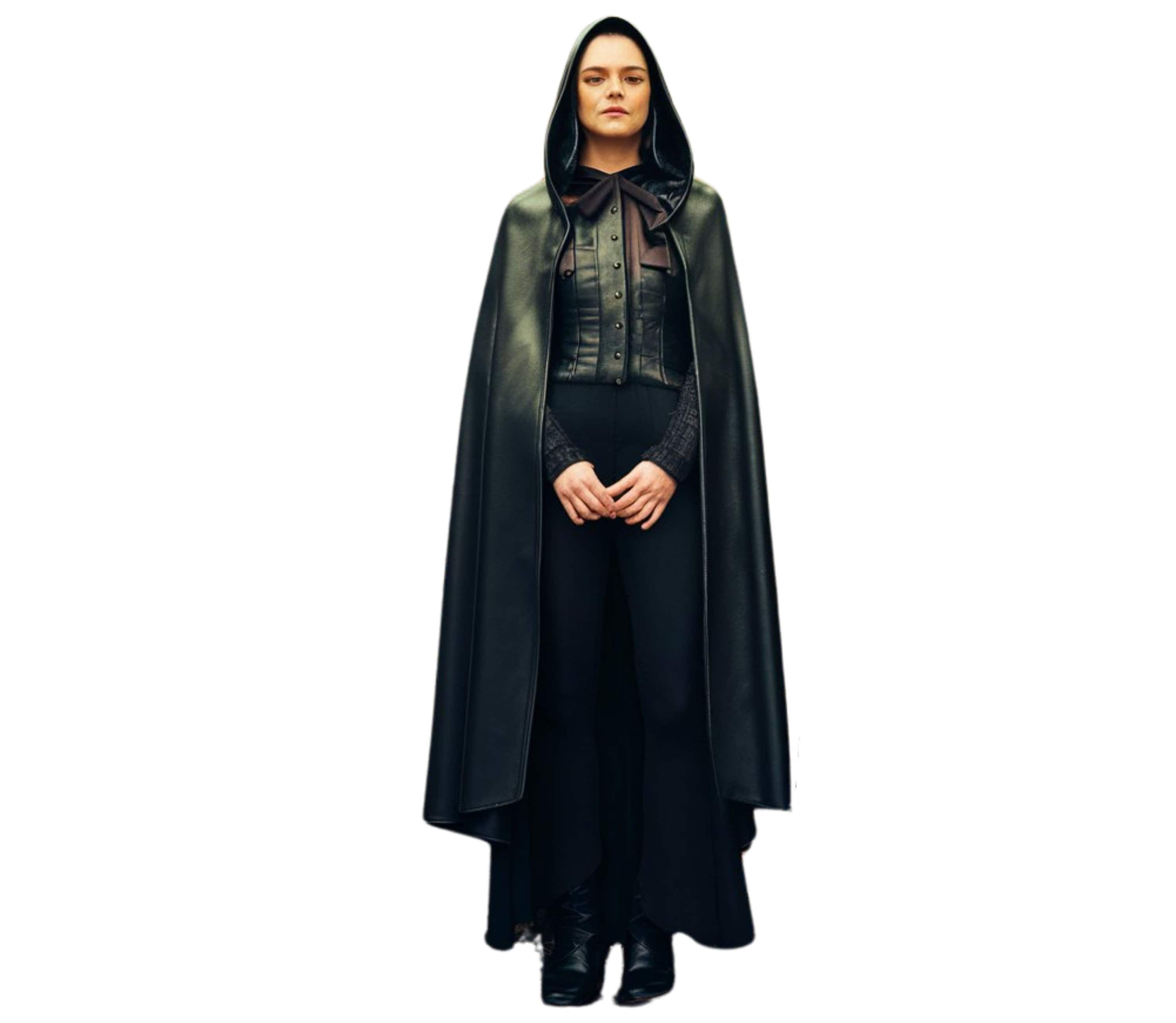 Elegant black hooded cloak made of leather, full-length cape with hood for men and women. Ideal for fantasy cosplay, LARP, Halloween, renaissance fairs, or steampunk costumes. A gothic-inspired medieval leather cloak perfect for witches, assassins, or theatrical performances.