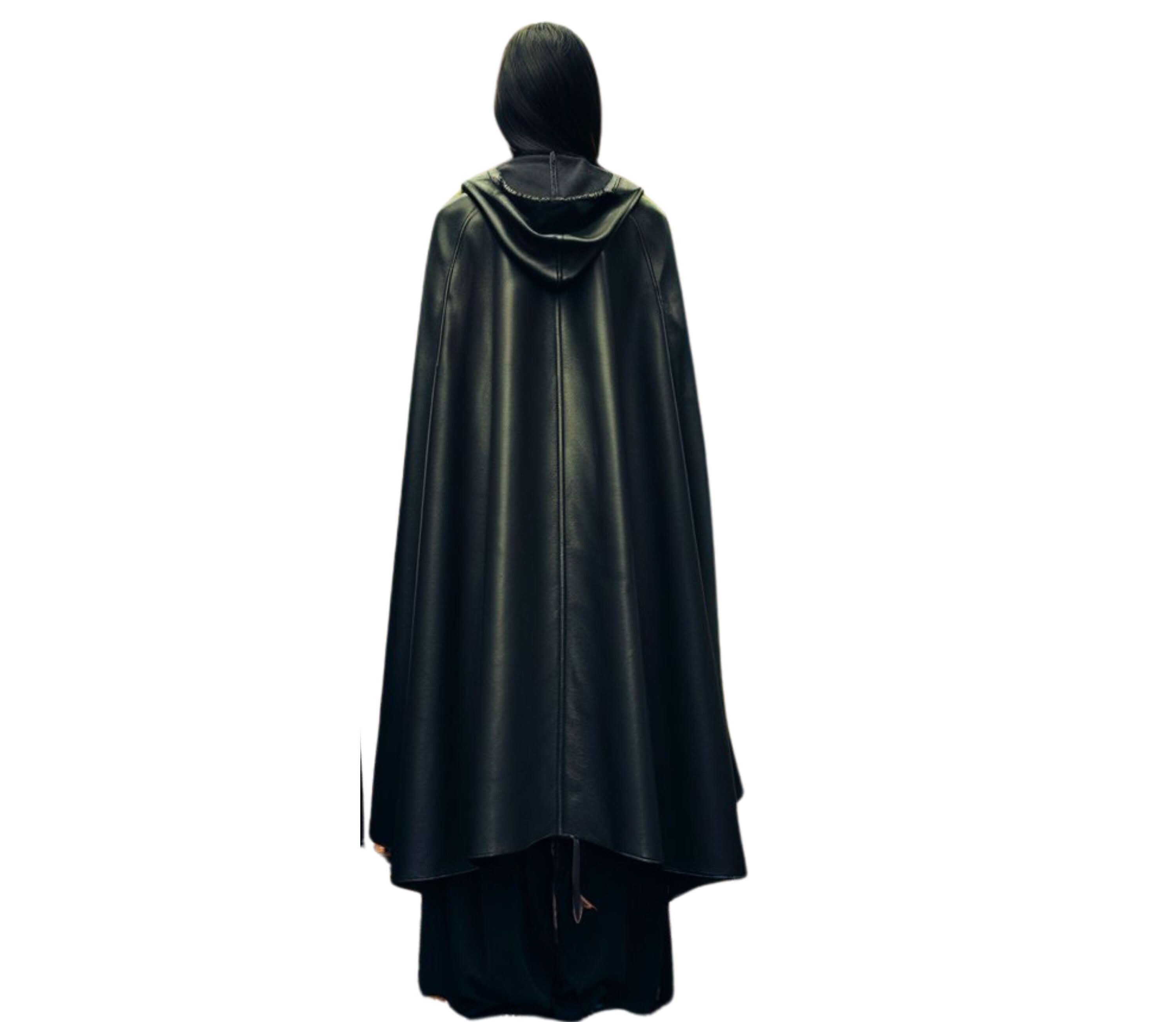 Back view of a black hooded leather cloak showcasing the long, flowing leather cape with hood. Full-length unisex medieval cloak ideal for fantasy cosplay, LARP, Halloween, renaissance fairs, or steampunk costumes. Elegant gothic style for witch, assassin, or theatrical looks.